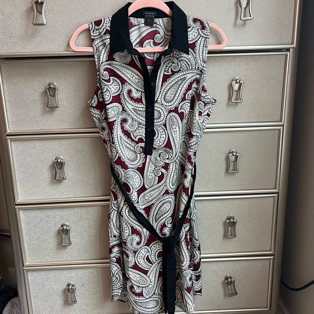 Ann Taylor | Sleeveless Paisley Tie Waist Dress size Medium